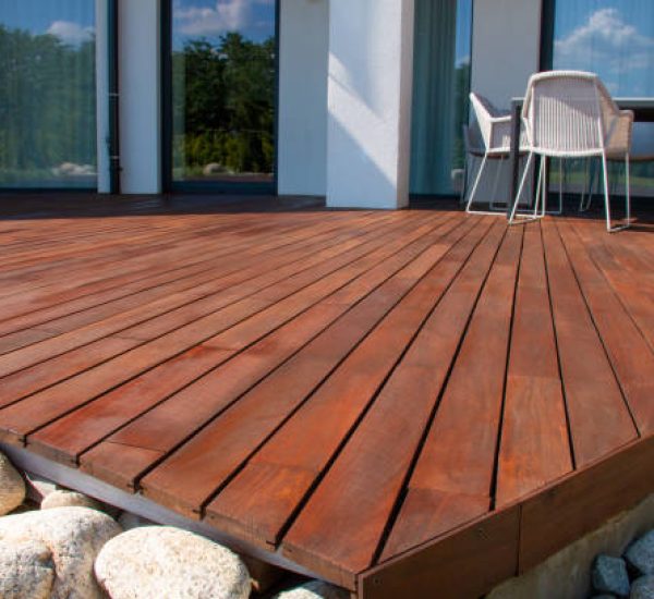 wood deck with cherry stain